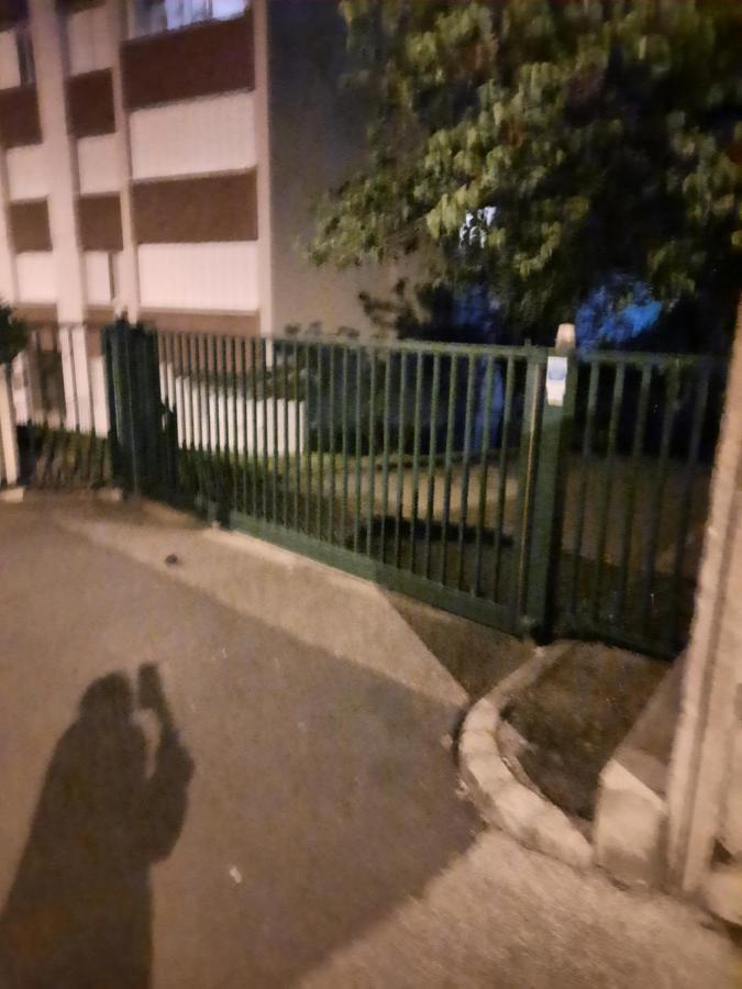 Grand Appartement Fonctionnel Et Calme Sur Lyon8 A 2 Pas Du Metro المظهر الخارجي الصورة